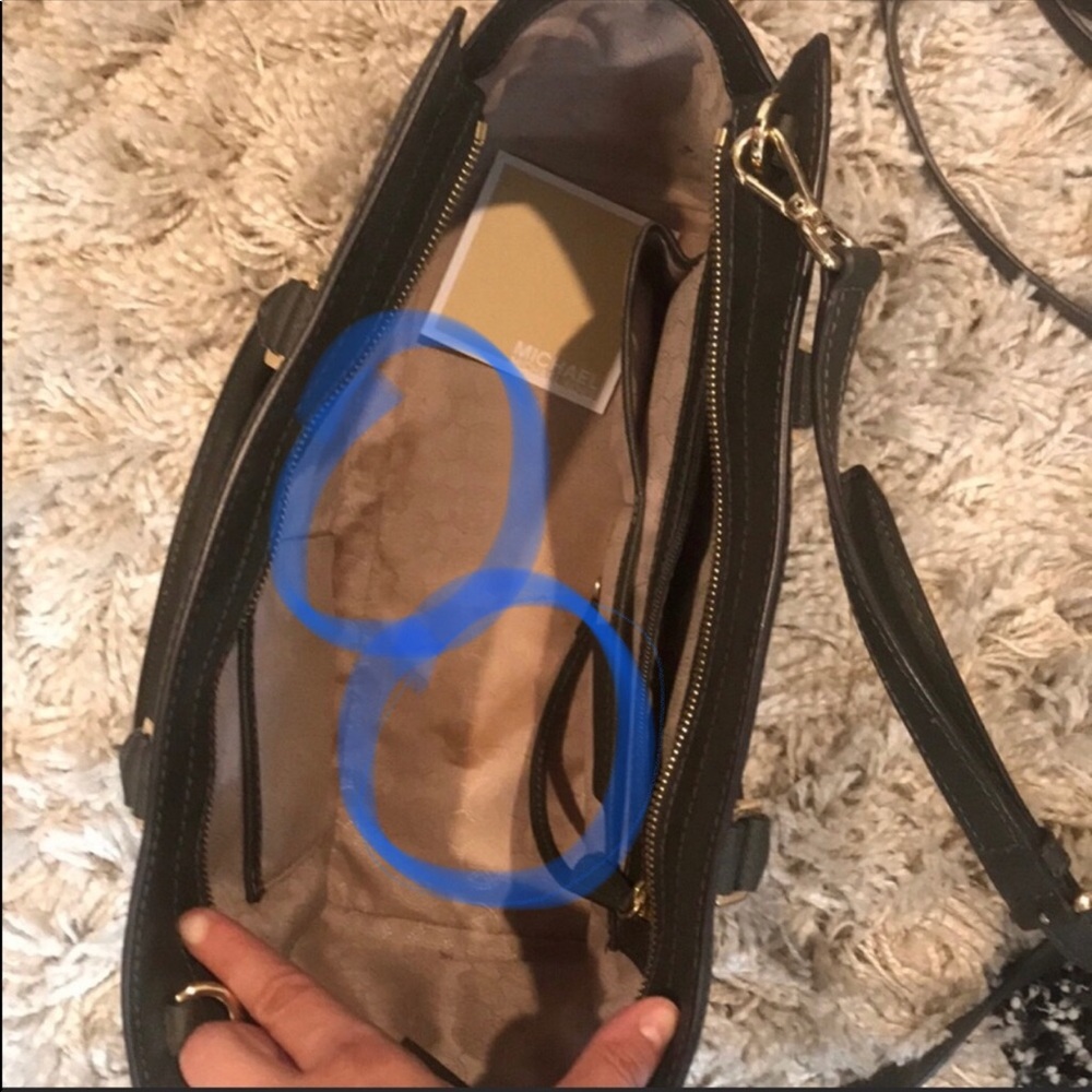 Micheal Kors Selma Bag - Picture 6 of 8